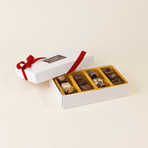 KARDINAL CHOKOLADE - MELLEM GAVESKE DESSERTCHOKOLADER - ca. 150 g.